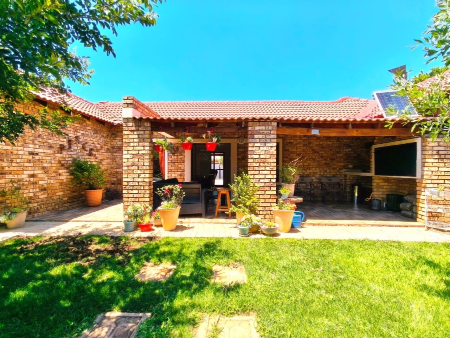 3 Bedroom Property for Sale in Grimbeeck Park North West